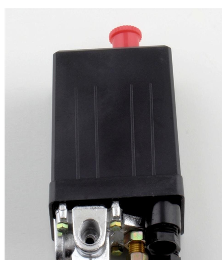 [C1.3.h2] Regulador automático de presión de compresora de tres salidas 220V con botón