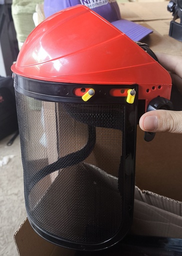 [A1.8.j1] Casco de proteccion para motoguadaña 